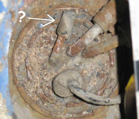  now I am wondering if anyone can tell me if the "blanking-off" of this connection pipe (arrowed in picture) on the fuel tank sender unit is correct?